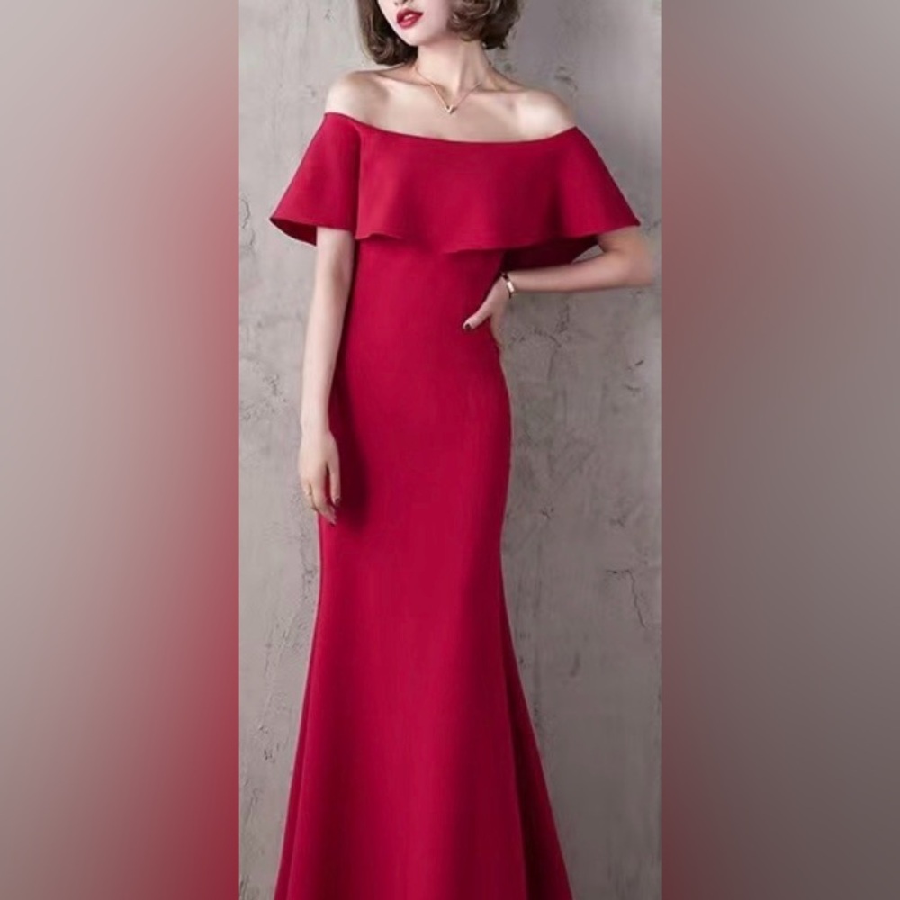 Formal/ Bridesmaid/ Evening long dress. Off—shoulder, ruffled. Red. Rare! M - Picture 2 of 11